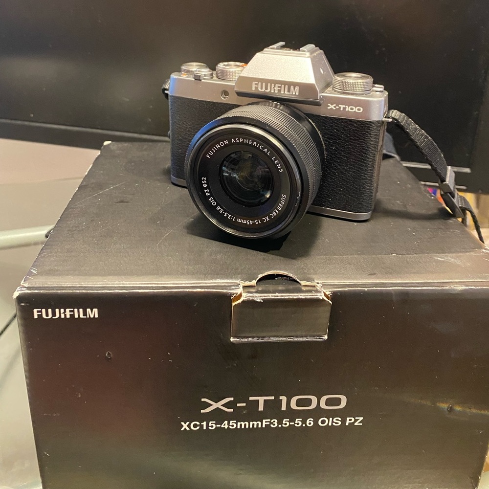 Fujifilm x-t100 camera - Picture 2 of 4
